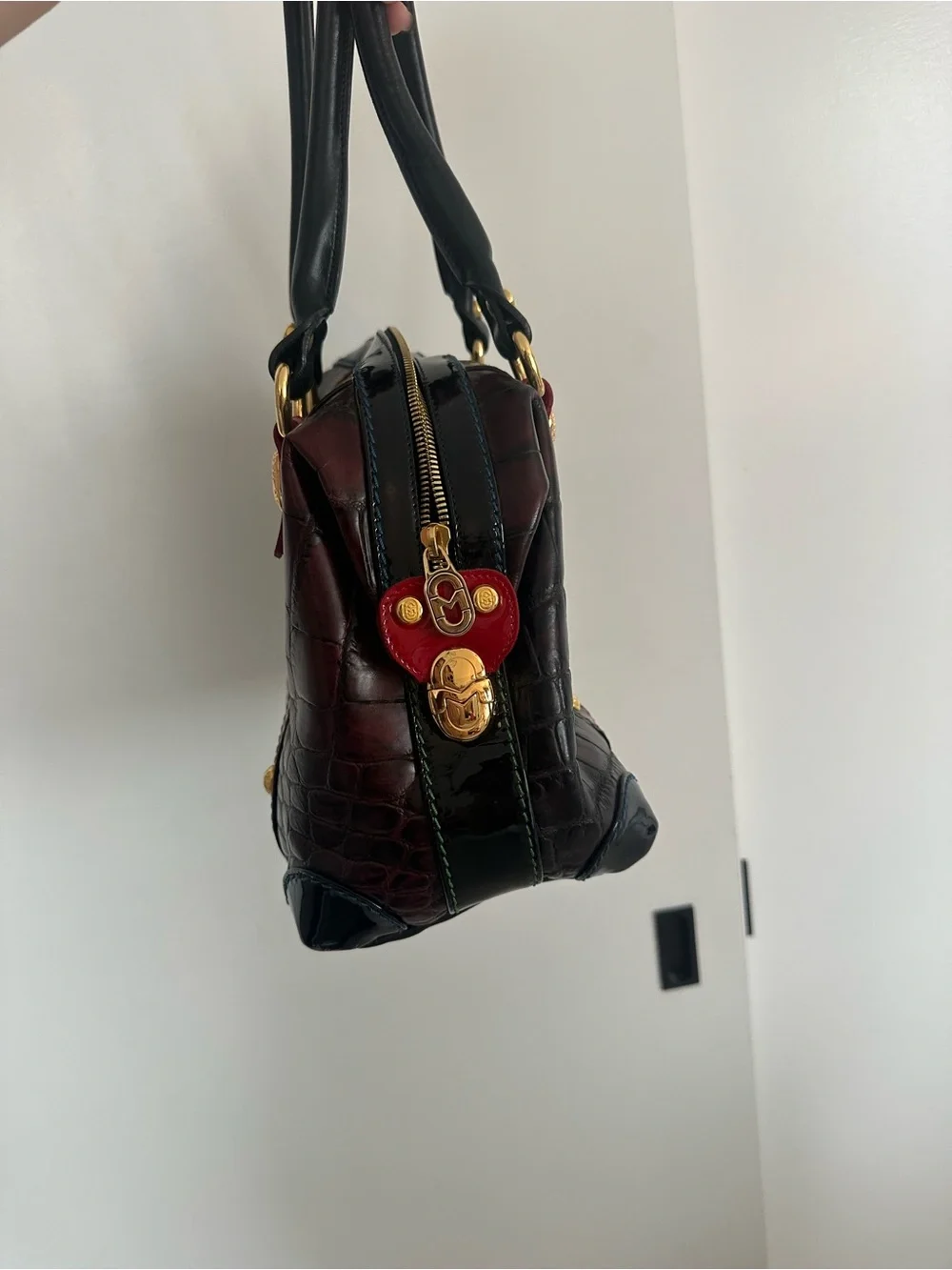Marino Orlando Stylish Croc-Embossed Satchel Handbag in Deep Burgundy and Black